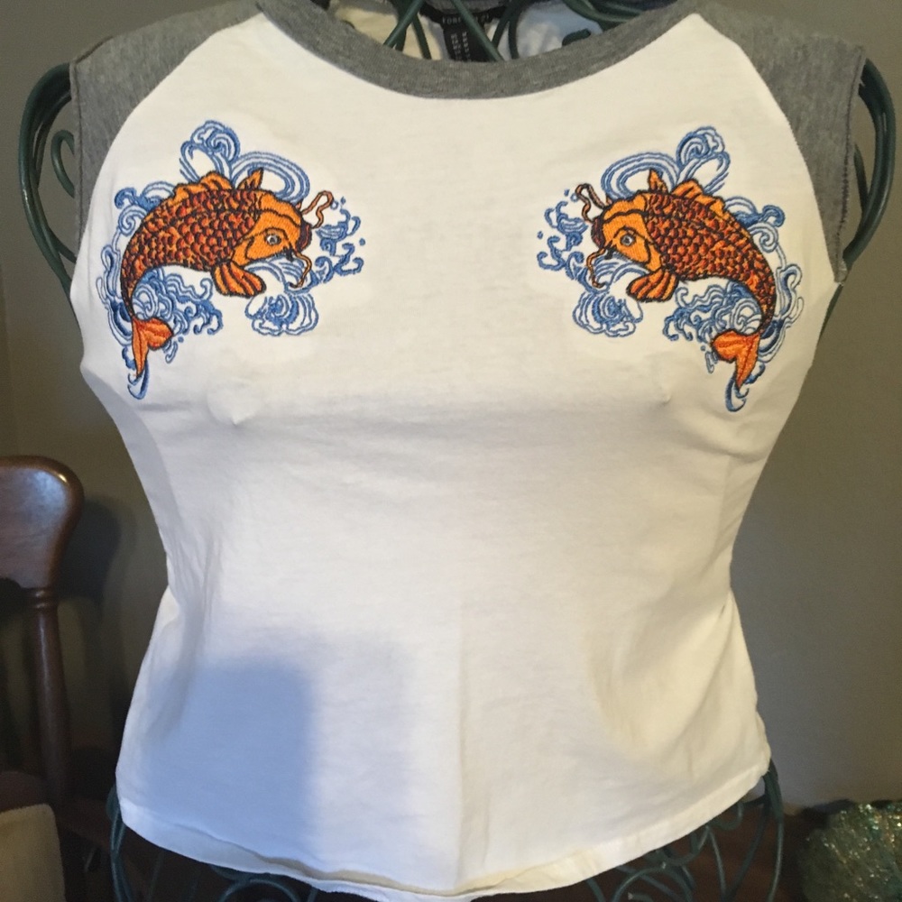 ✨BOGO✨ Unique Koi Fish muscle tank Forever 21